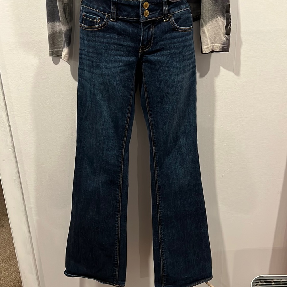 American Eagle Boot cuts jeans size 4